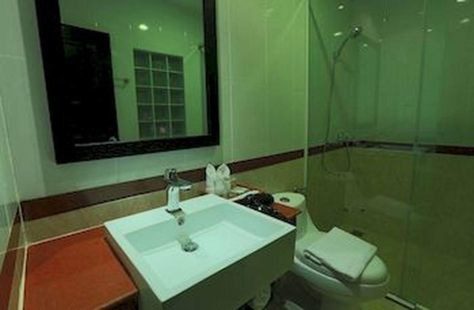 V Boutique Hotel @ Koh Pich Phnom Penh Exterior foto